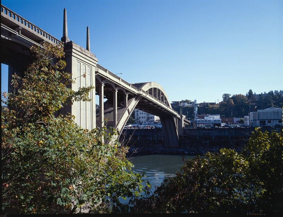 Oregon City Bridge, Clackamas County (Oregon City) Licensed by Adobe Stock